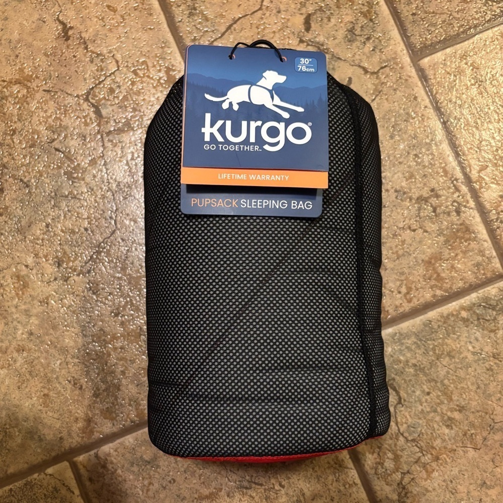 NWT Kurgo Canyon Puffer Pup Sack Travel Dog Bed 30-in